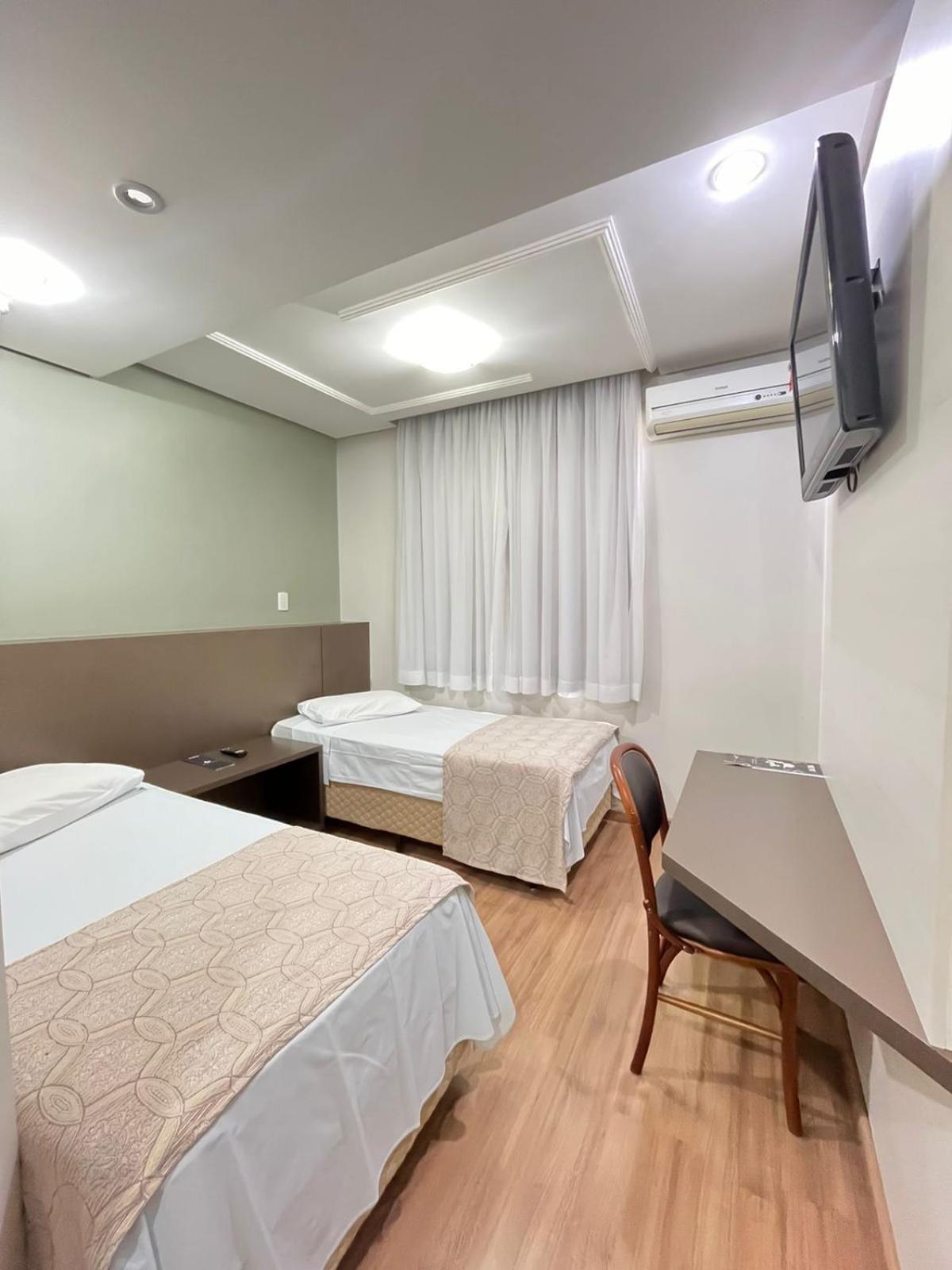 Regente Hotel Pato Branco Bagian luar foto