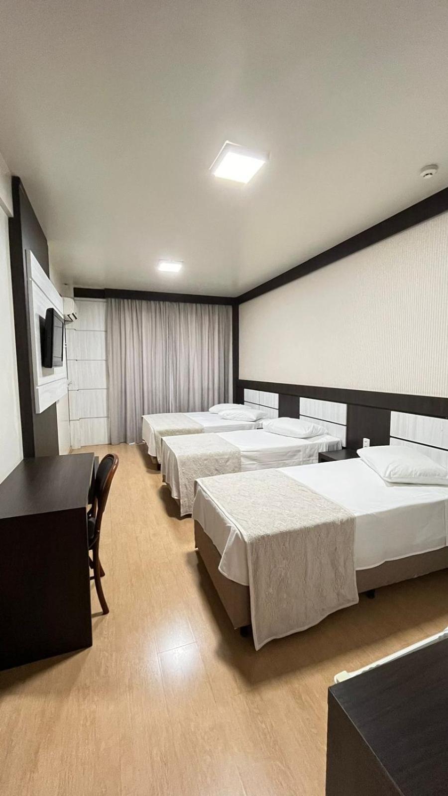 Regente Hotel Pato Branco Bagian luar foto